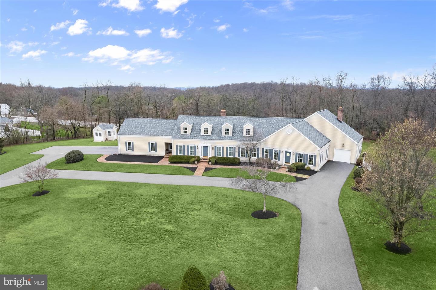 1302 Random Ridge Dr Property Photo 2