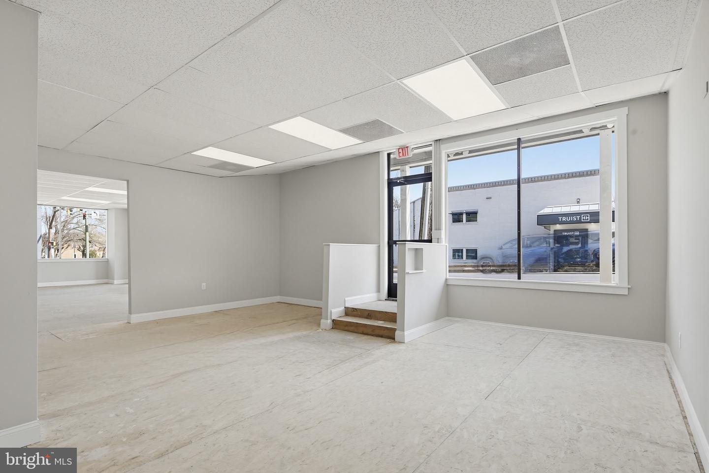 2 Bond St Property Photo 6