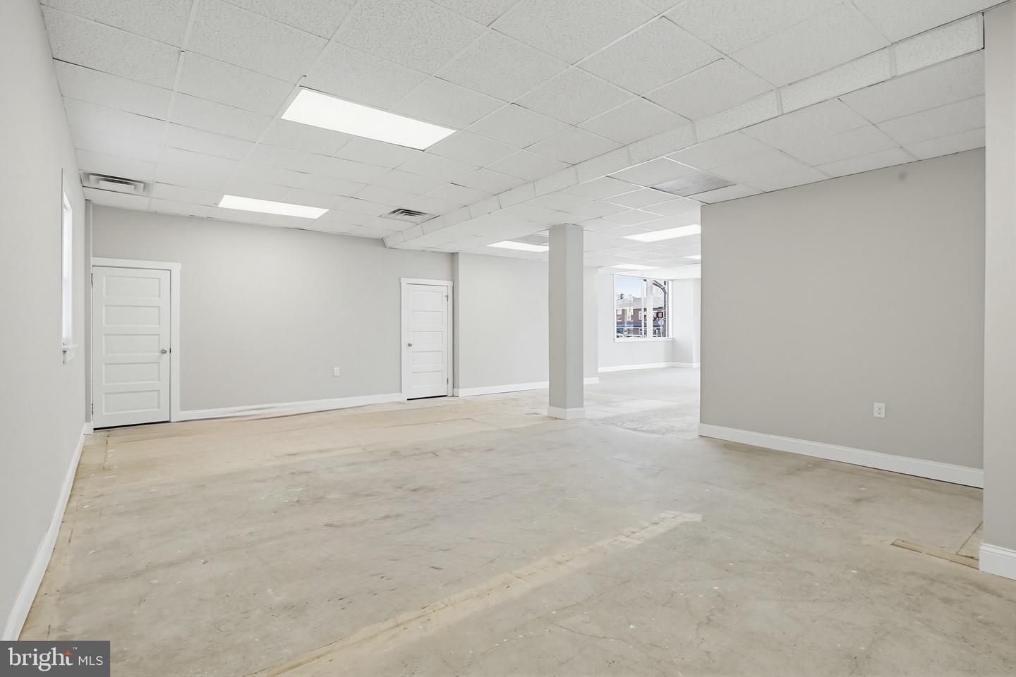 2 Bond St Property Photo 11