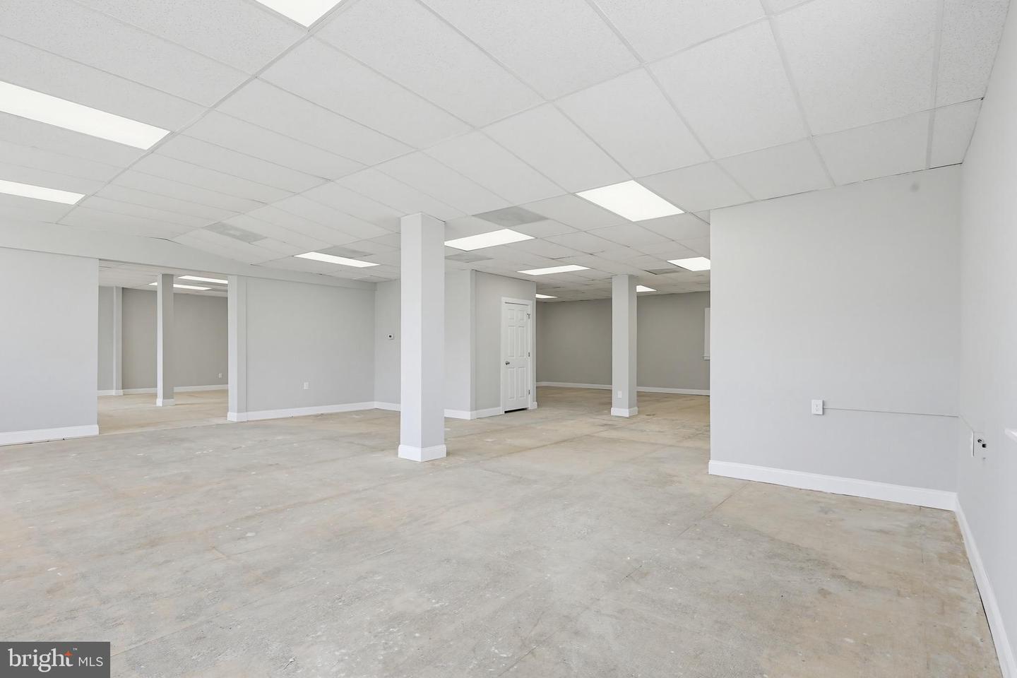 2 Bond St Property Photo 13