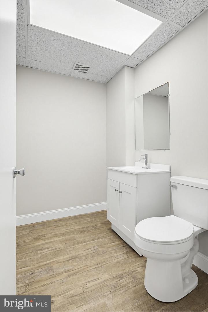 2 Bond St Property Photo 17