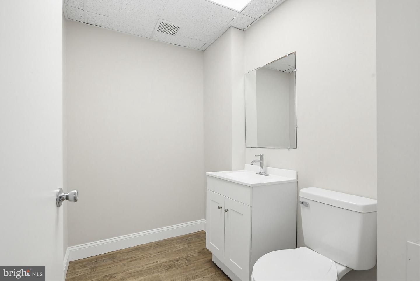 2 Bond St Property Photo 18