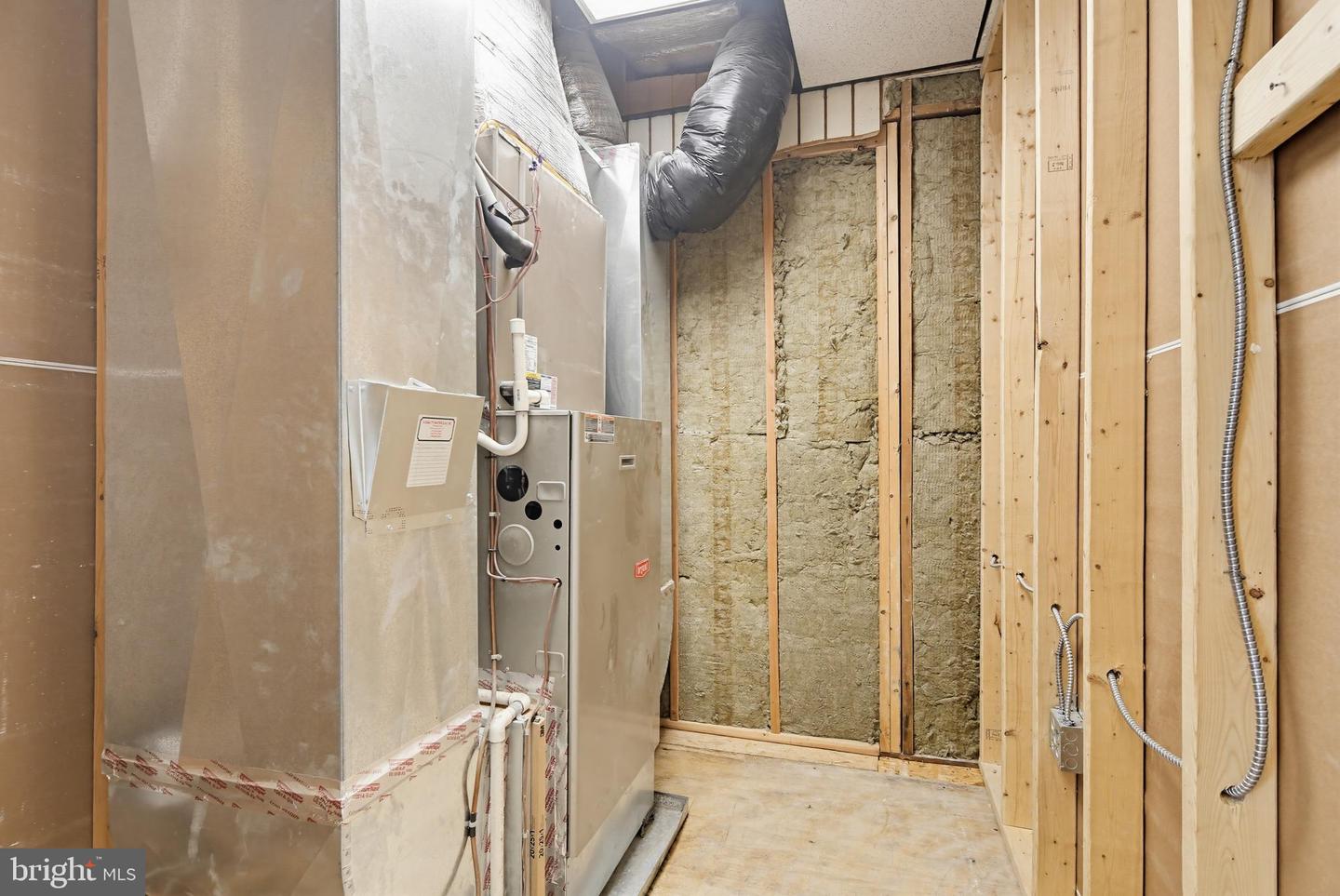 2 Bond St Property Photo 22