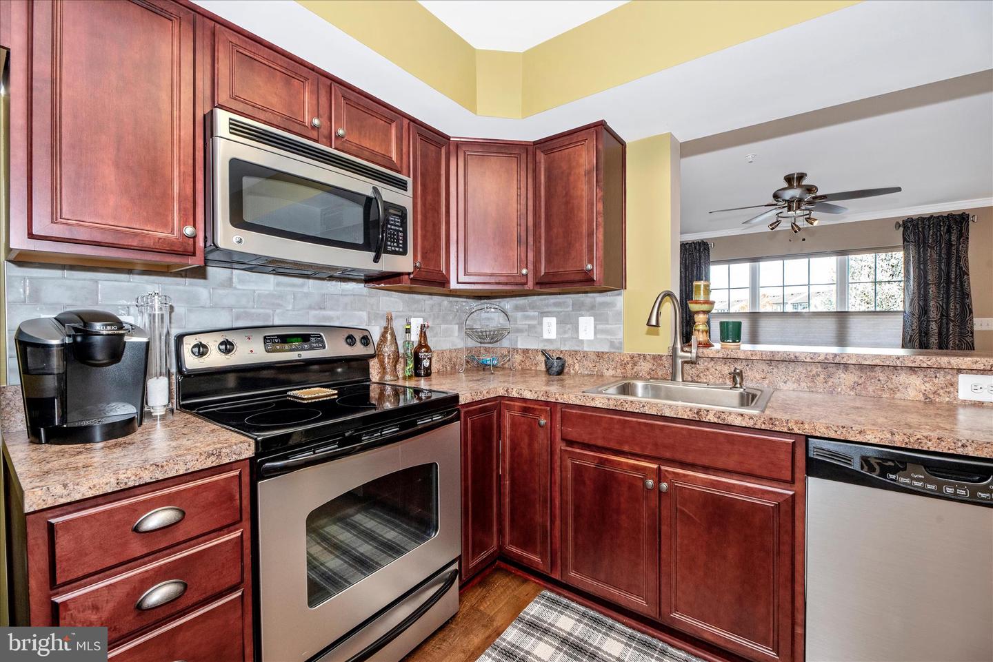6488 Cornwall Dr #17 Property Photo 14