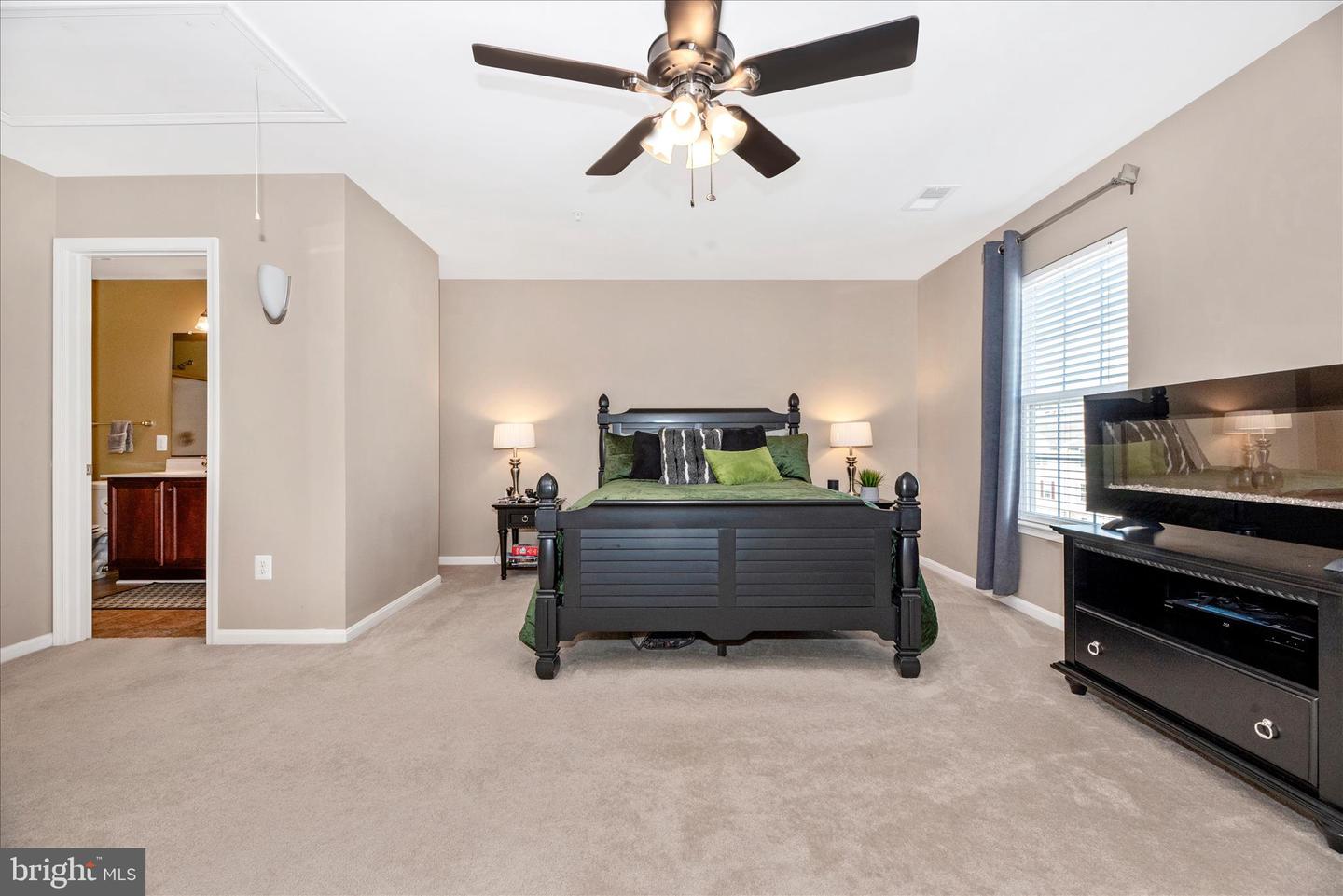 6488 Cornwall Dr #17 Property Photo 25
