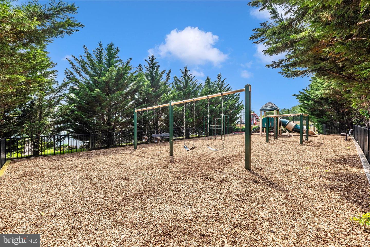 6488 Cornwall Dr #17 Property Photo 52