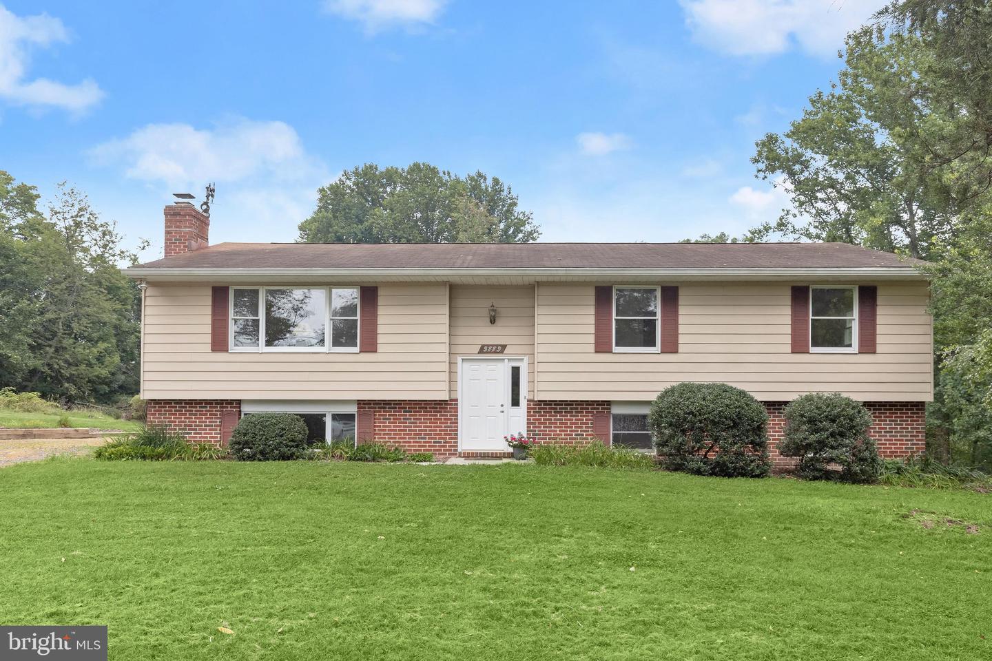 5773 Oakland Rd Property Photo 1