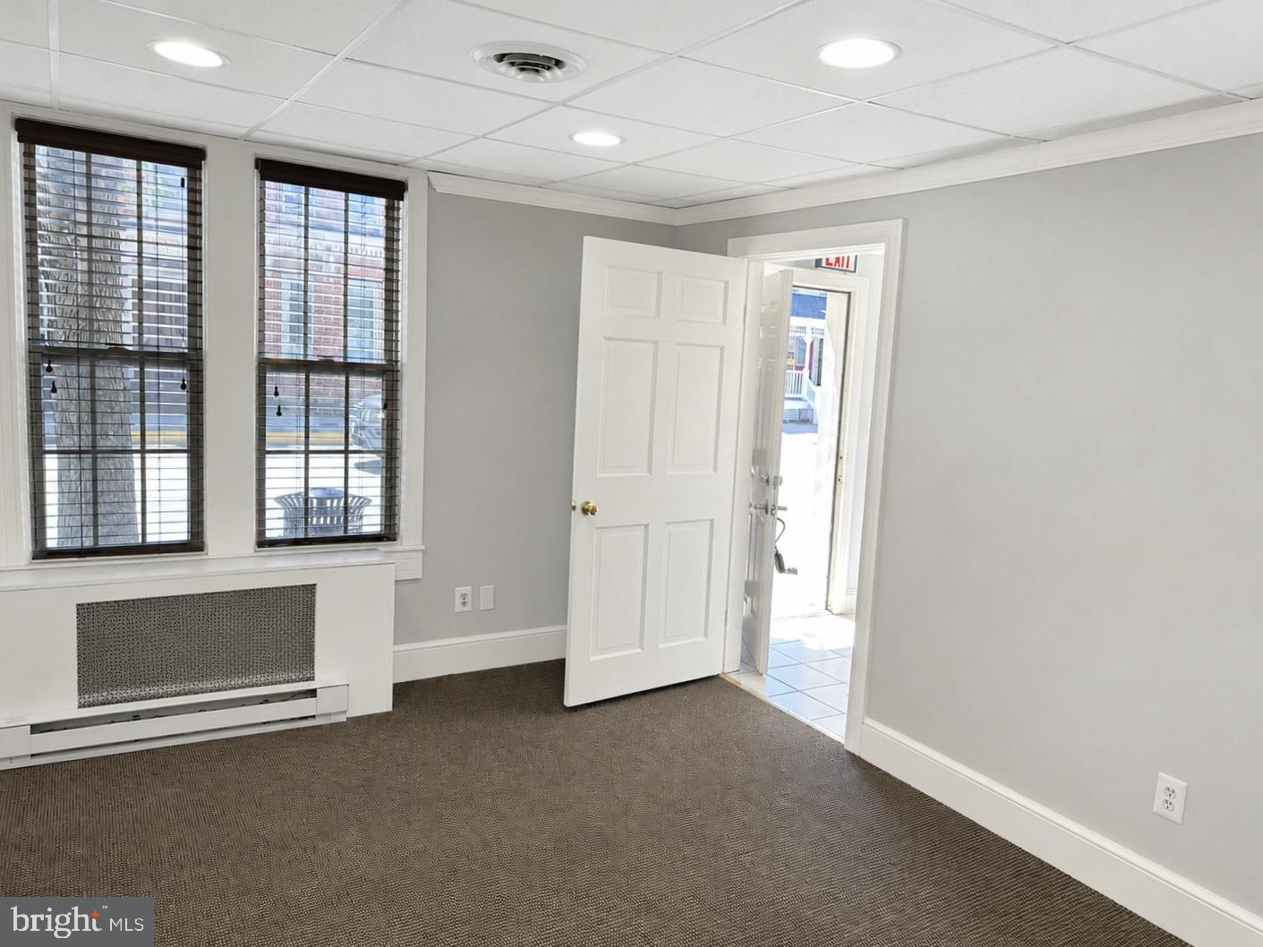 229 E Main St E #a Property Photo 6