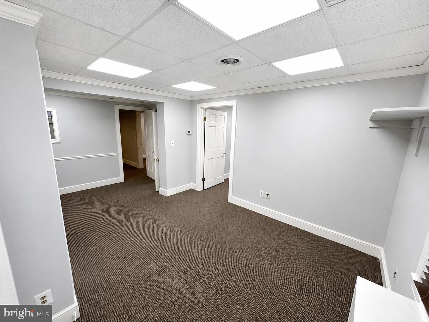 229 E Main St E #a Property Photo 11