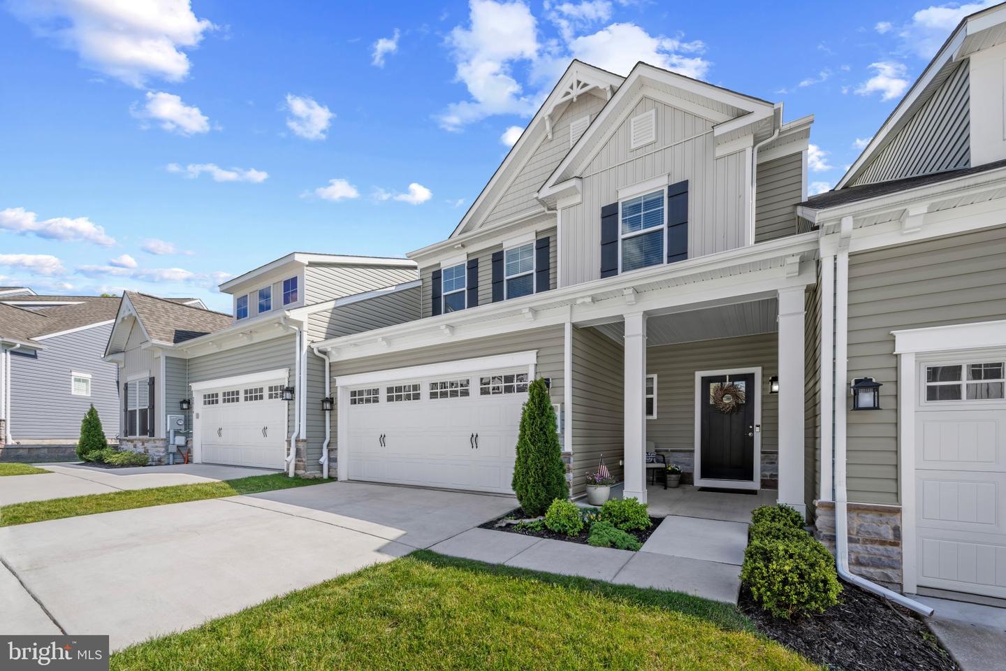 2812 TOWN VIEW CIR