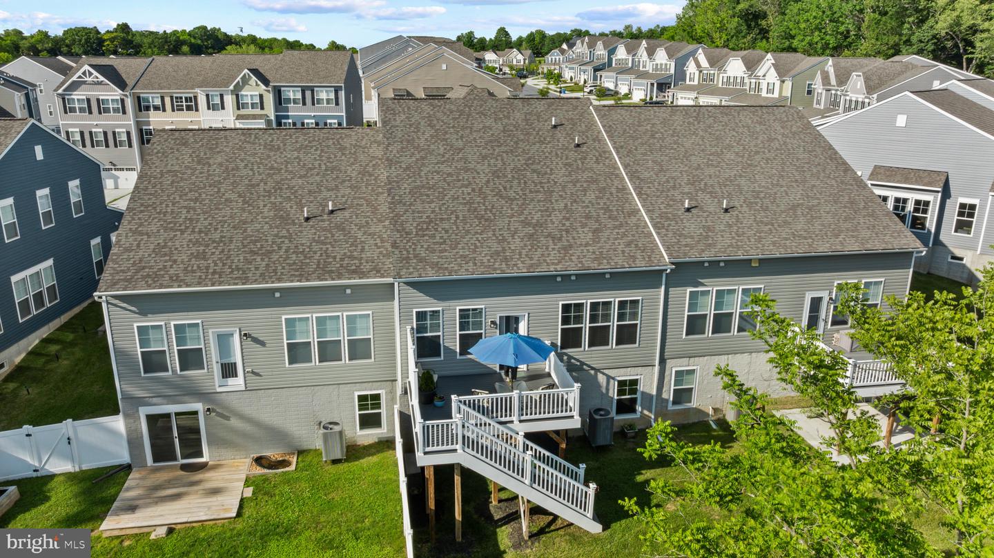 2812 Town View Cir Property Photo 45