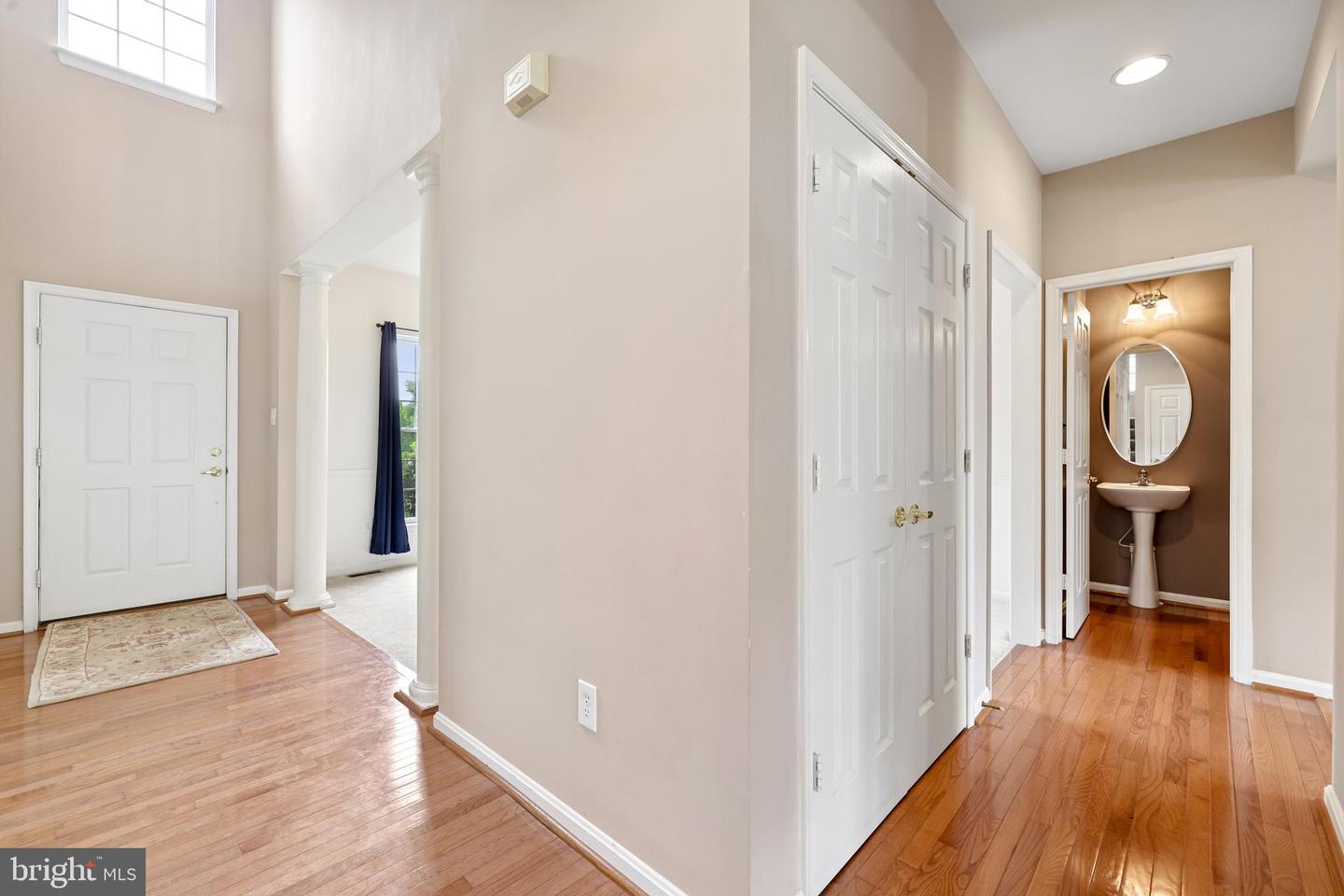 551 Hidden Stream Ct Property Photo 3
