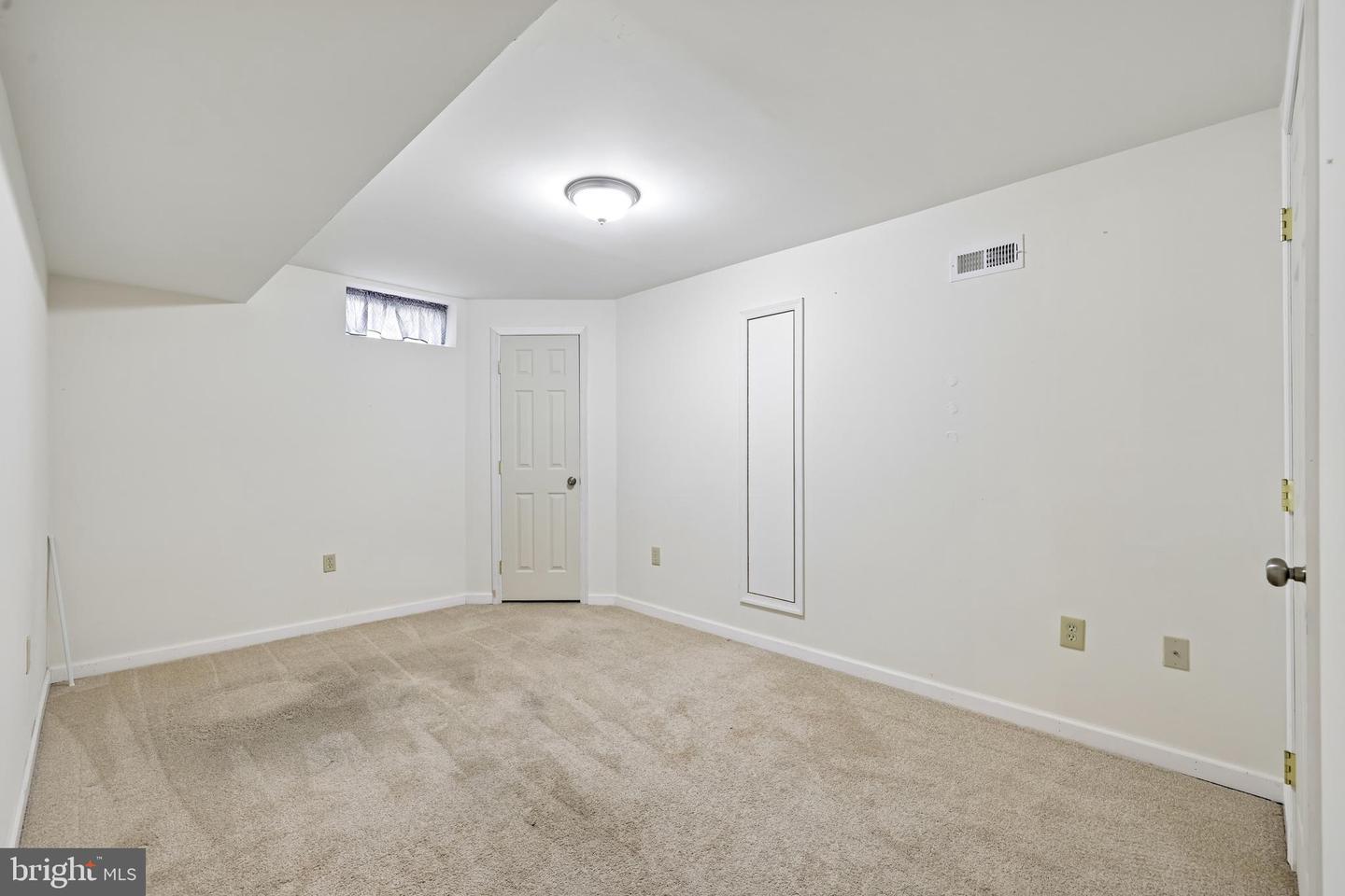 551 Hidden Stream Ct Property Photo 24