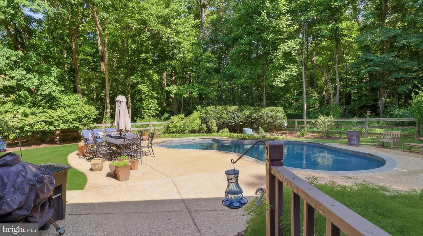 2185 Sams Creek Rd Property Photo 37