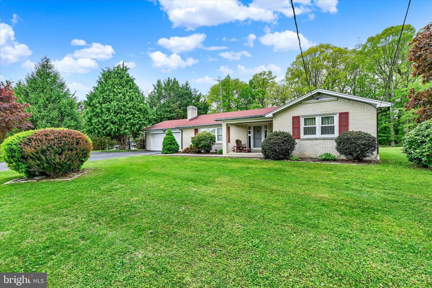 1609 Fairmount Rd Property Photo 2