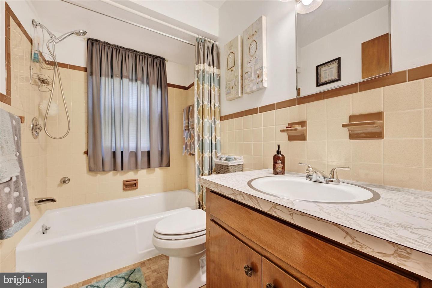 1609 Fairmount Rd Property Photo 21
