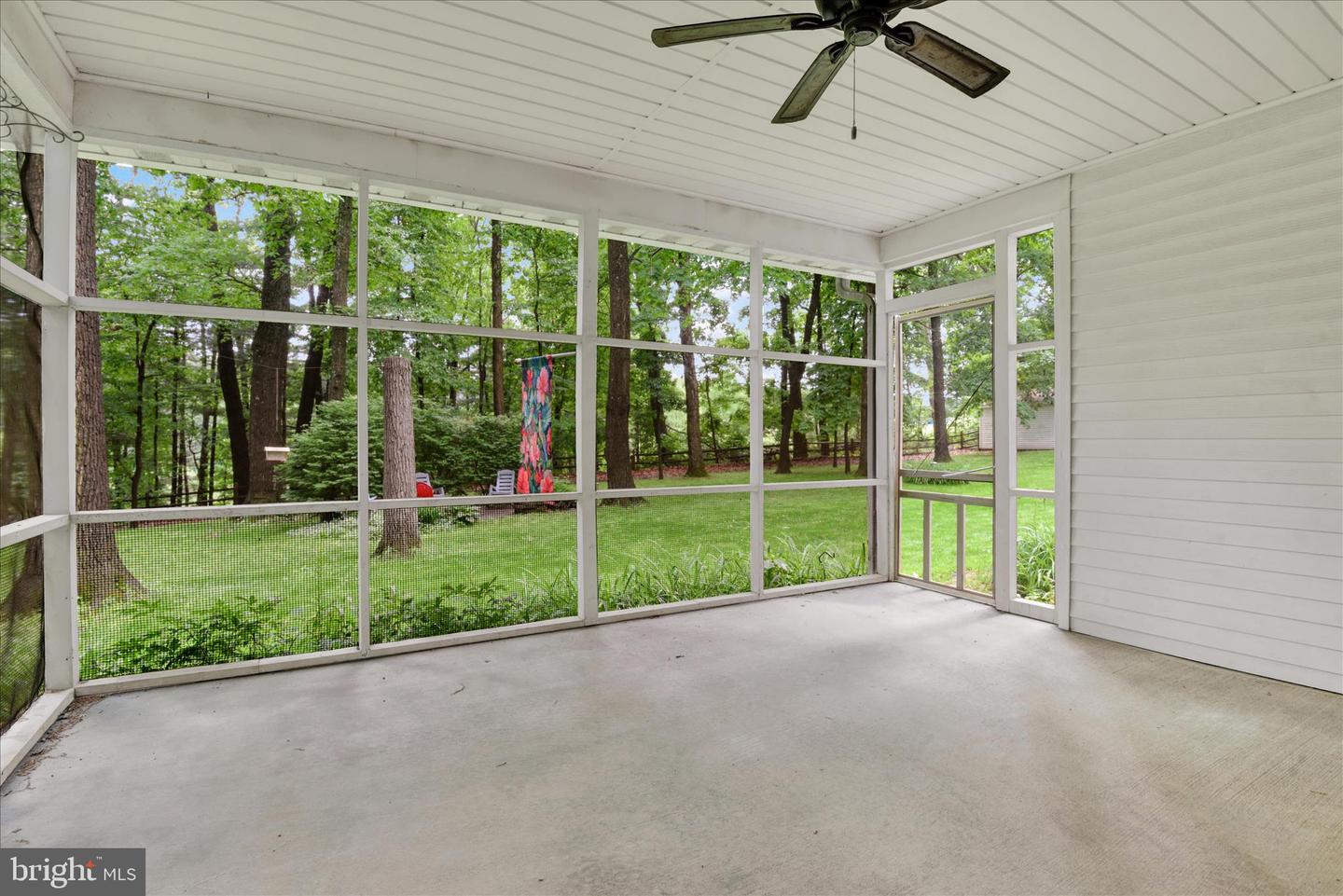 2055 Manchester Rd Property Photo 6