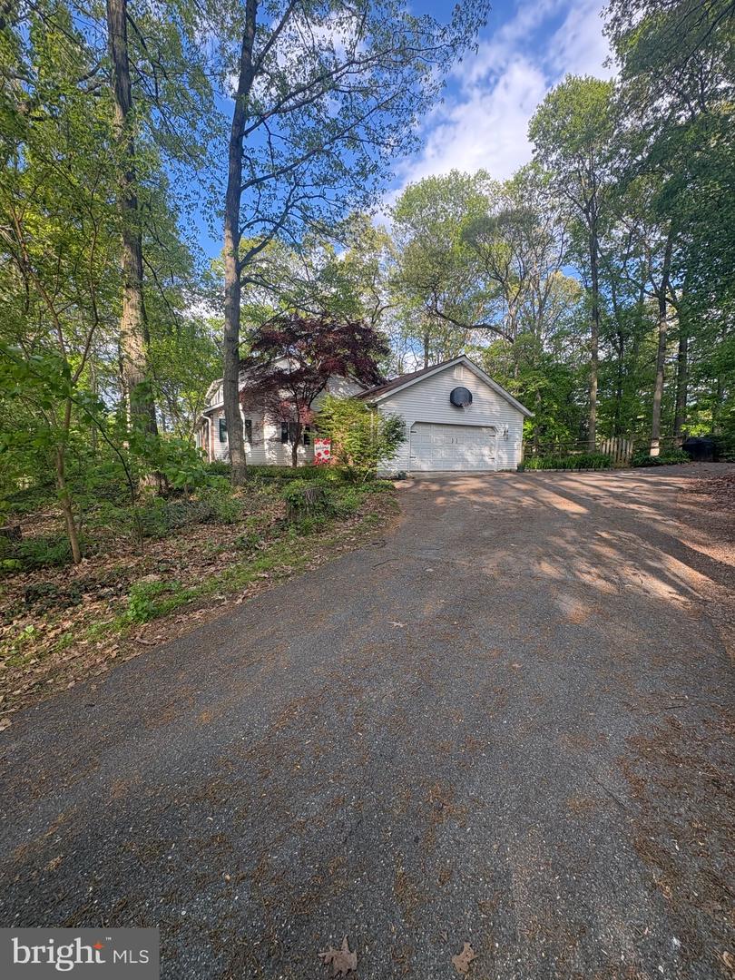 2055 Manchester Rd Property Photo 17