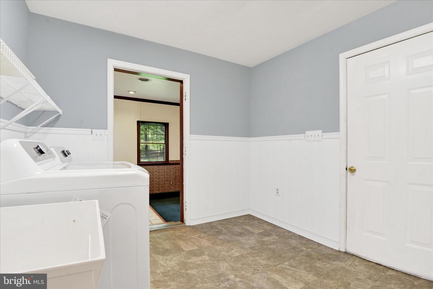 2055 Manchester Rd Property Photo 30