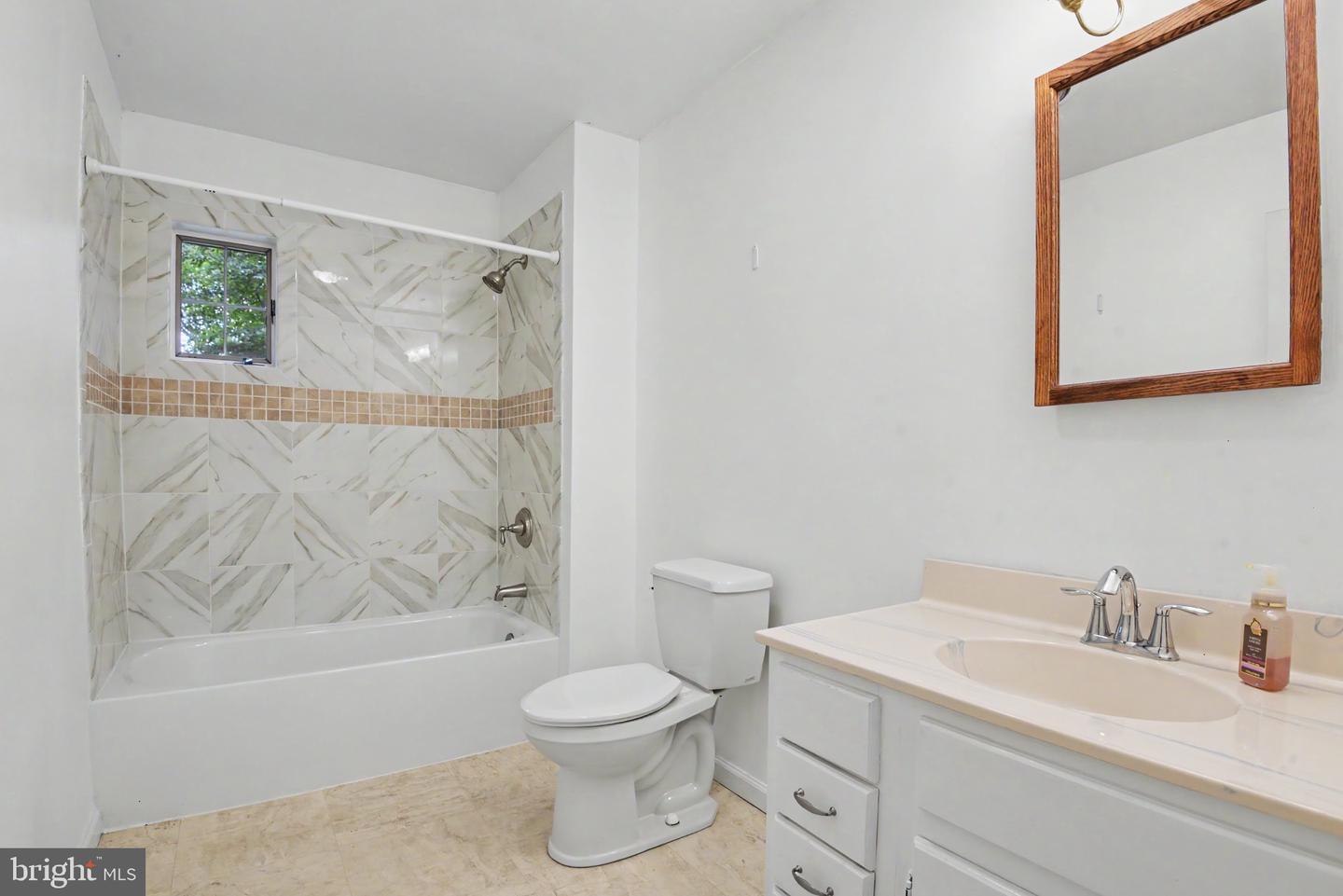2055 Manchester Rd Property Photo 31