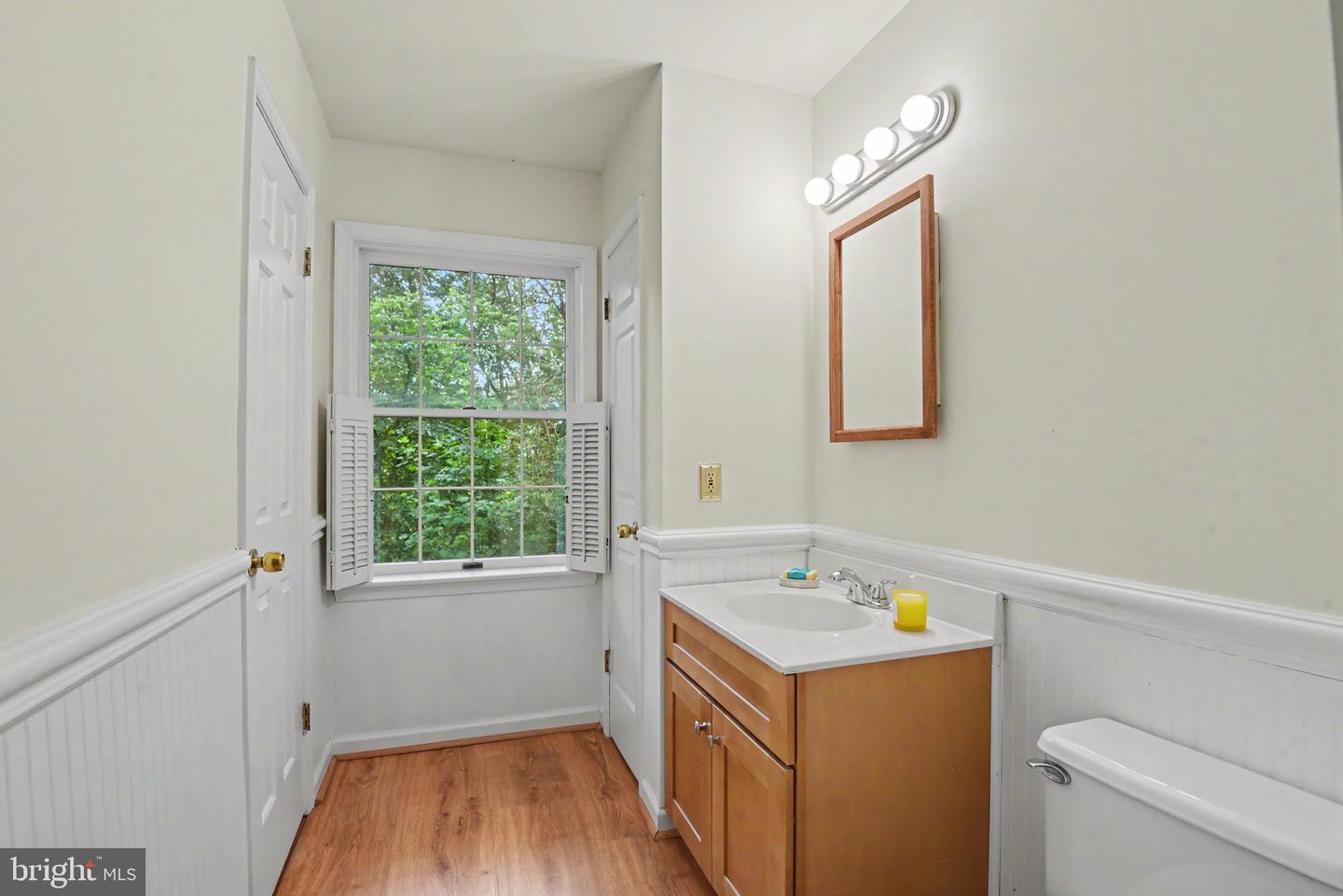 2055 Manchester Rd Property Photo 37