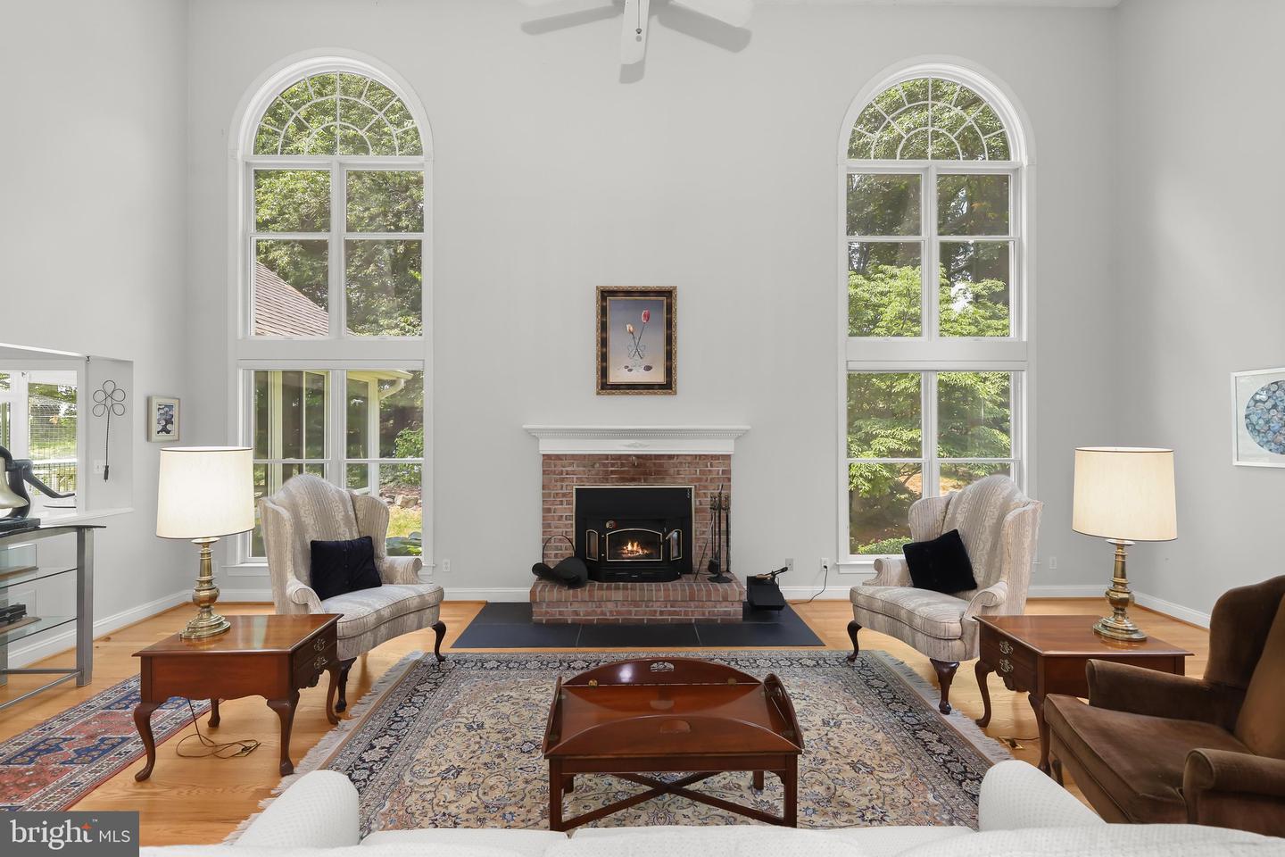 1920 Turnberry Ct Property Photo 9