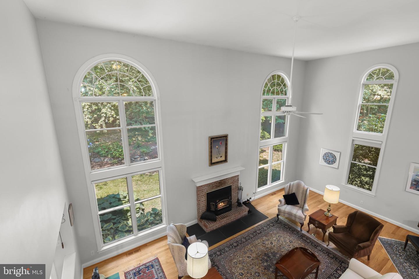 1920 Turnberry Ct Property Photo 11