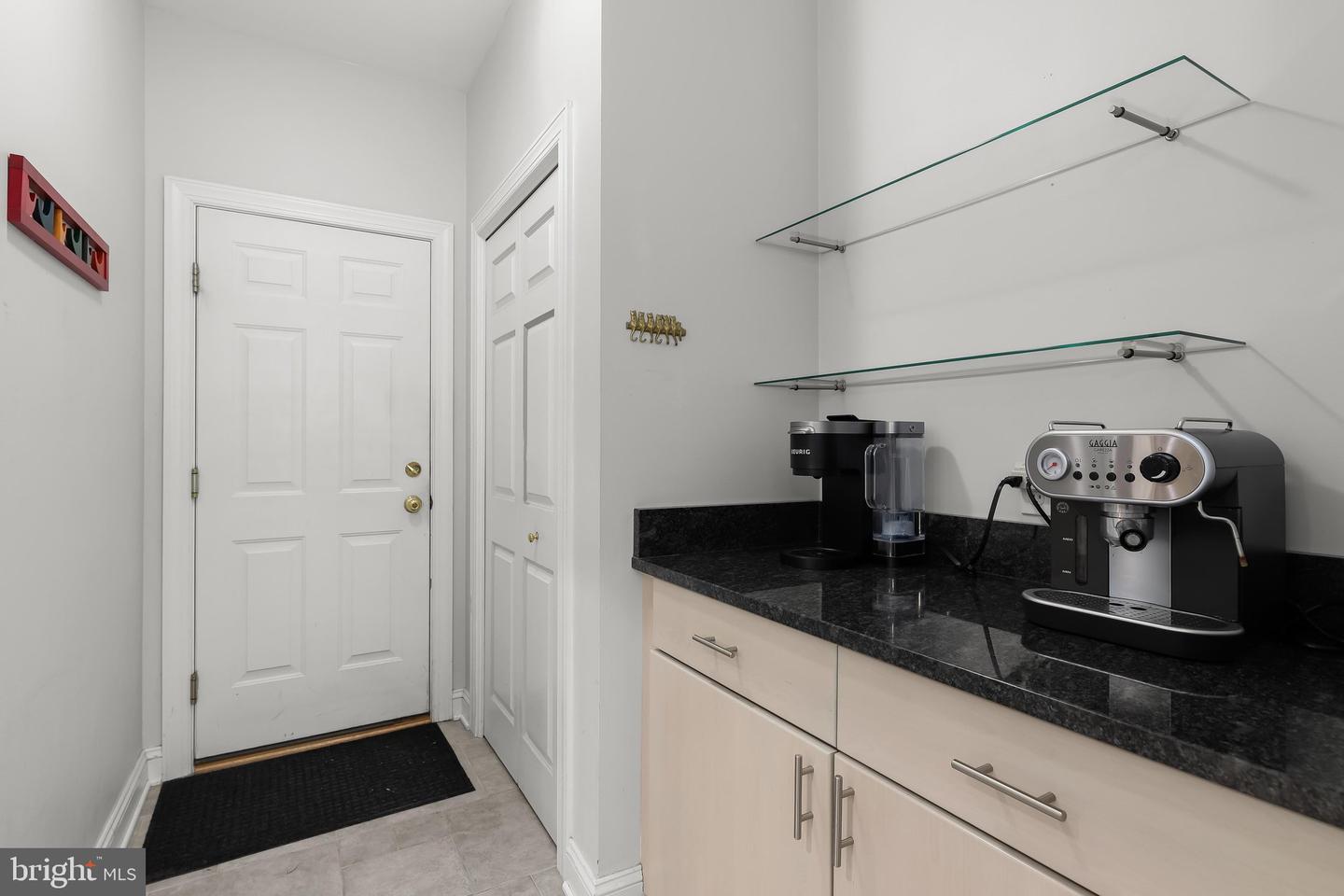 1920 Turnberry Ct Property Photo 26