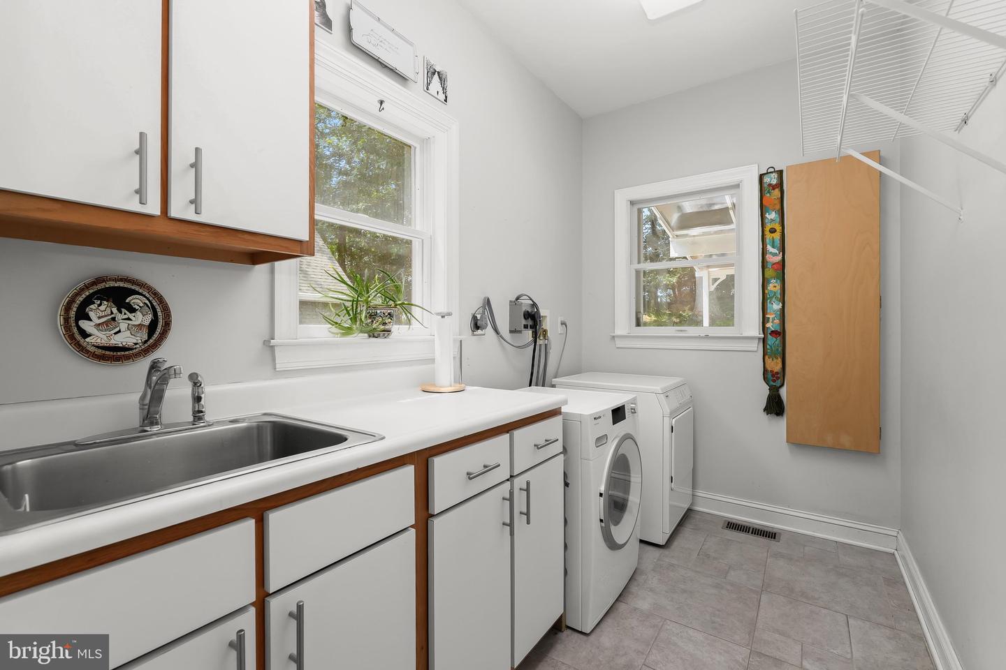 1920 Turnberry Ct Property Photo 27