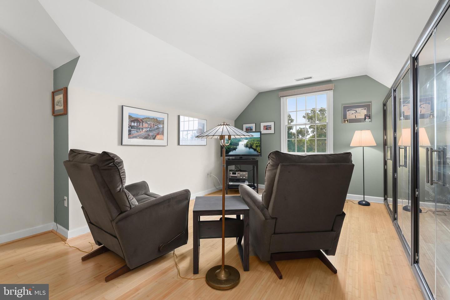 1920 Turnberry Ct Property Photo 44