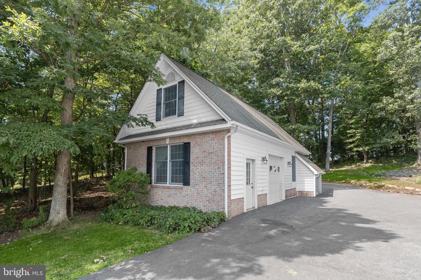 1920 Turnberry Ct Property Photo 52