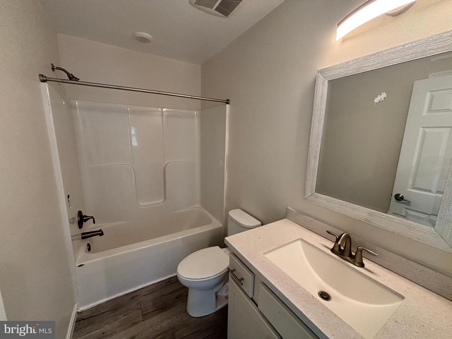 191 E George St Property Photo 17