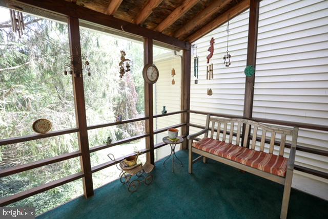 1740 Fairmount Rd Property Photo 6