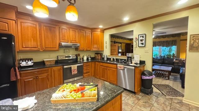 1740 Fairmount Rd Property Photo 7