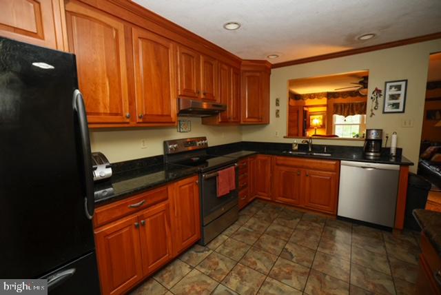 1740 Fairmount Rd Property Photo 12
