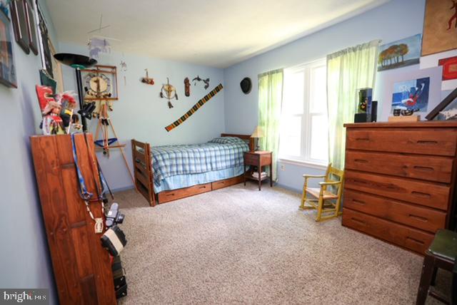 1740 Fairmount Rd Property Photo 27