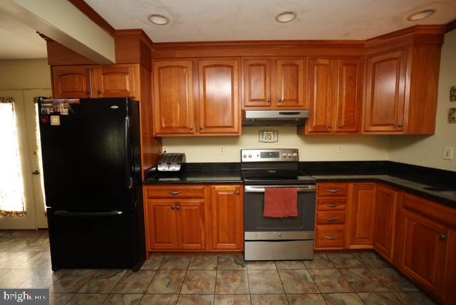 1740 Fairmount Rd Property Photo 37