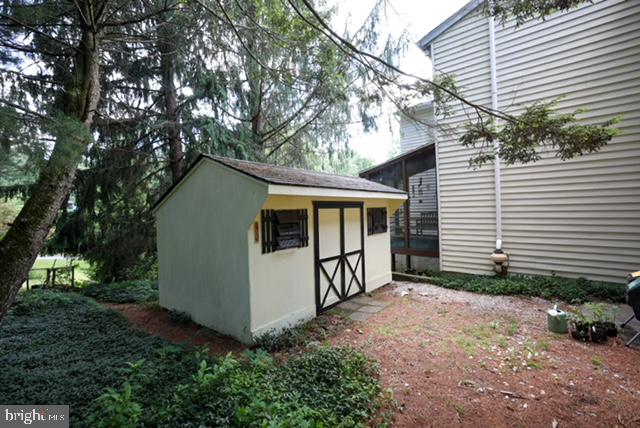 1740 Fairmount Rd Property Photo 72