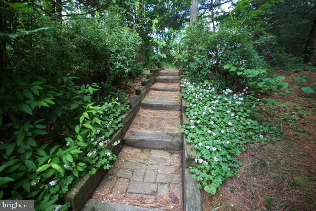 1740 Fairmount Rd Property Photo 74