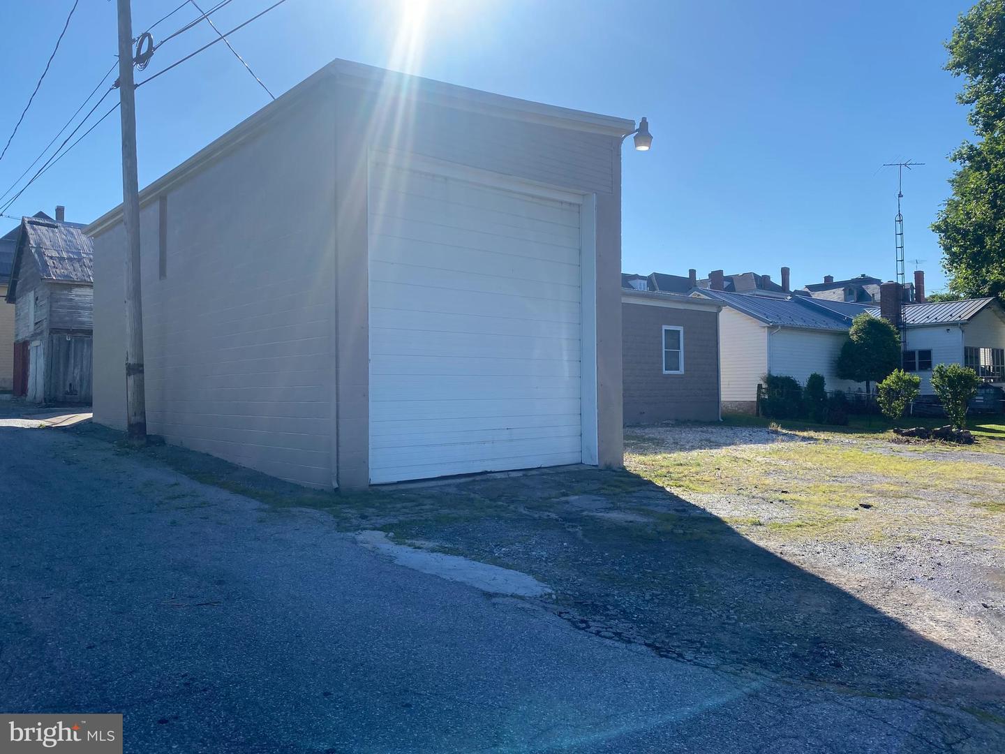 100 Church Rd Property Photo 3