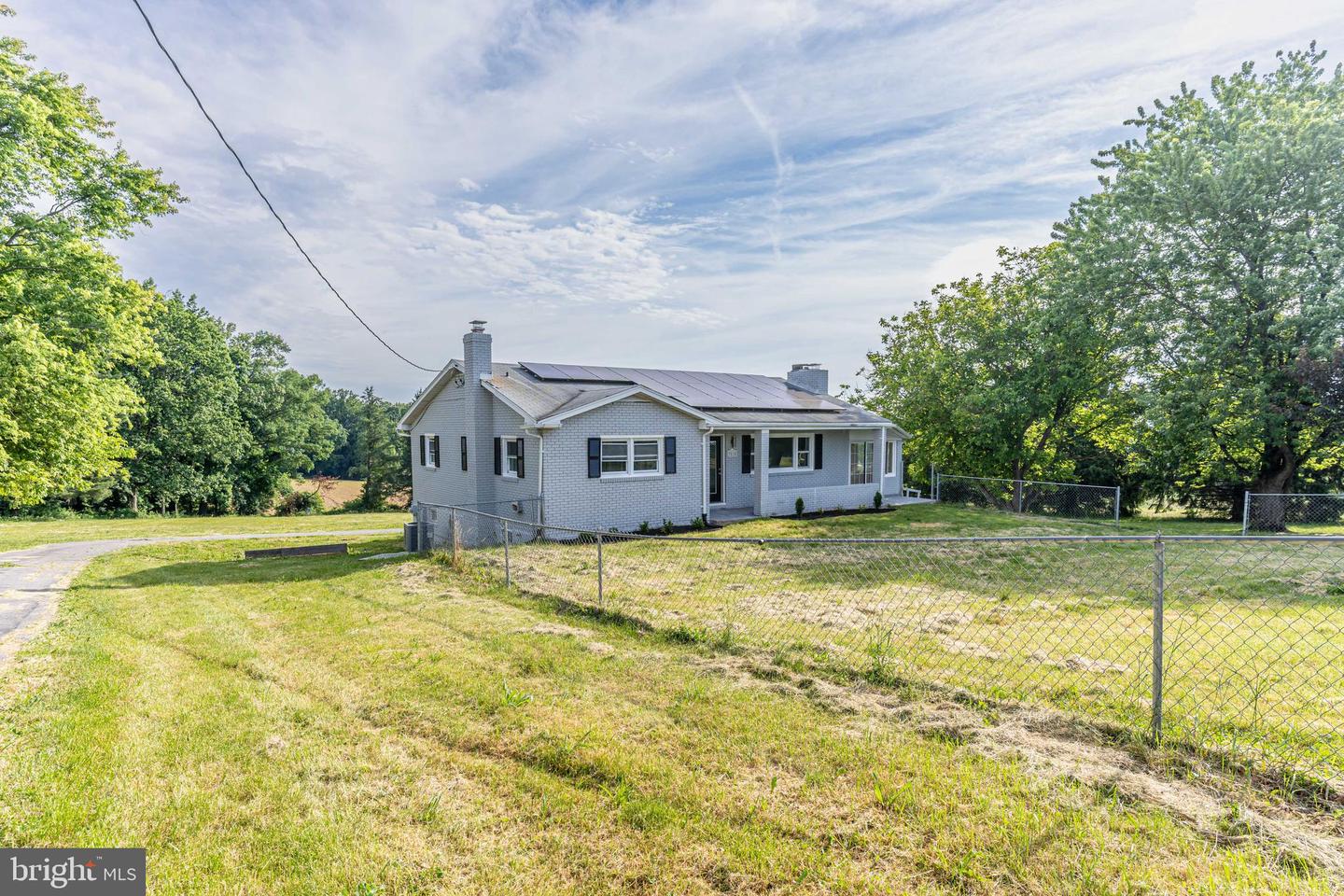 MDCR2035550 Property Photo 1