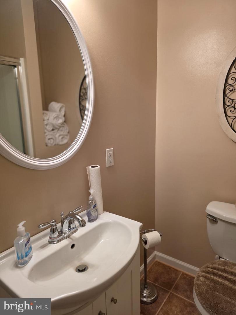 1420 Bollinger Rd Property Photo 28