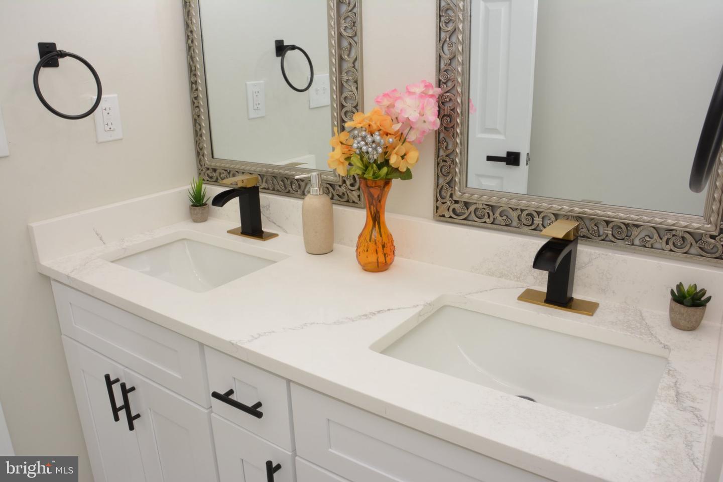 1006 Circle Dr Property Photo 29