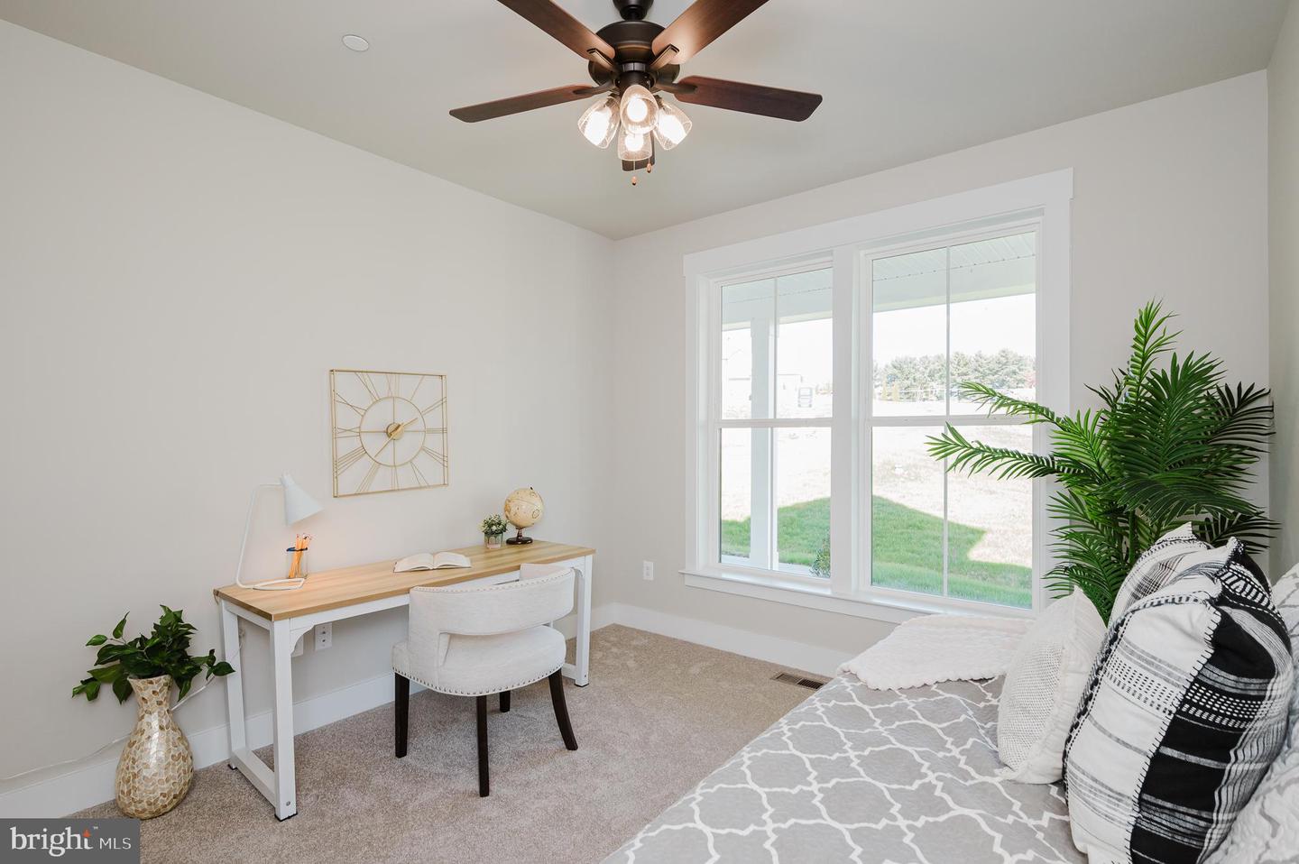 2527a Fourleaf Dr Property Photo 37