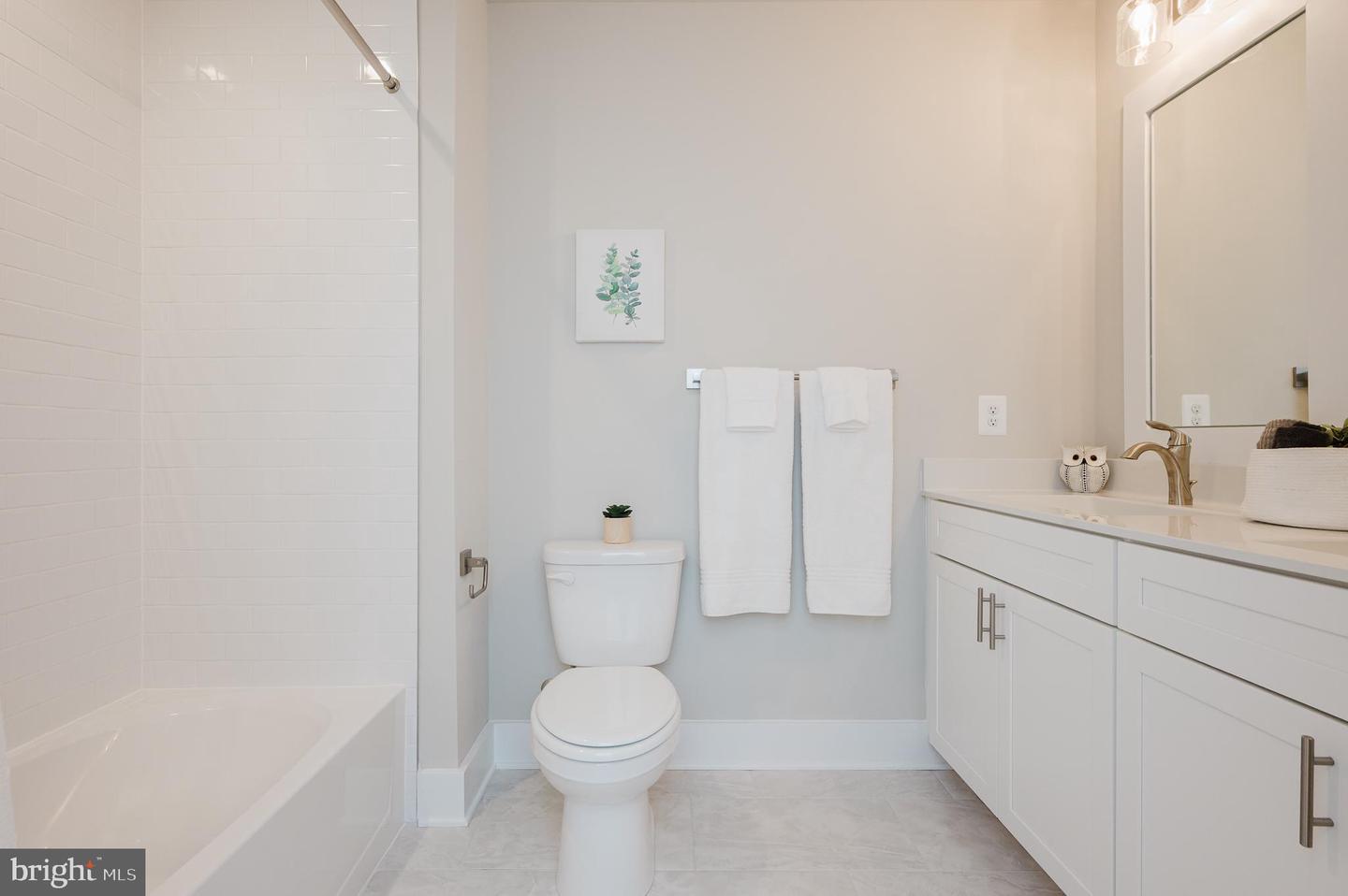 2527a Fourleaf Dr Property Photo 43