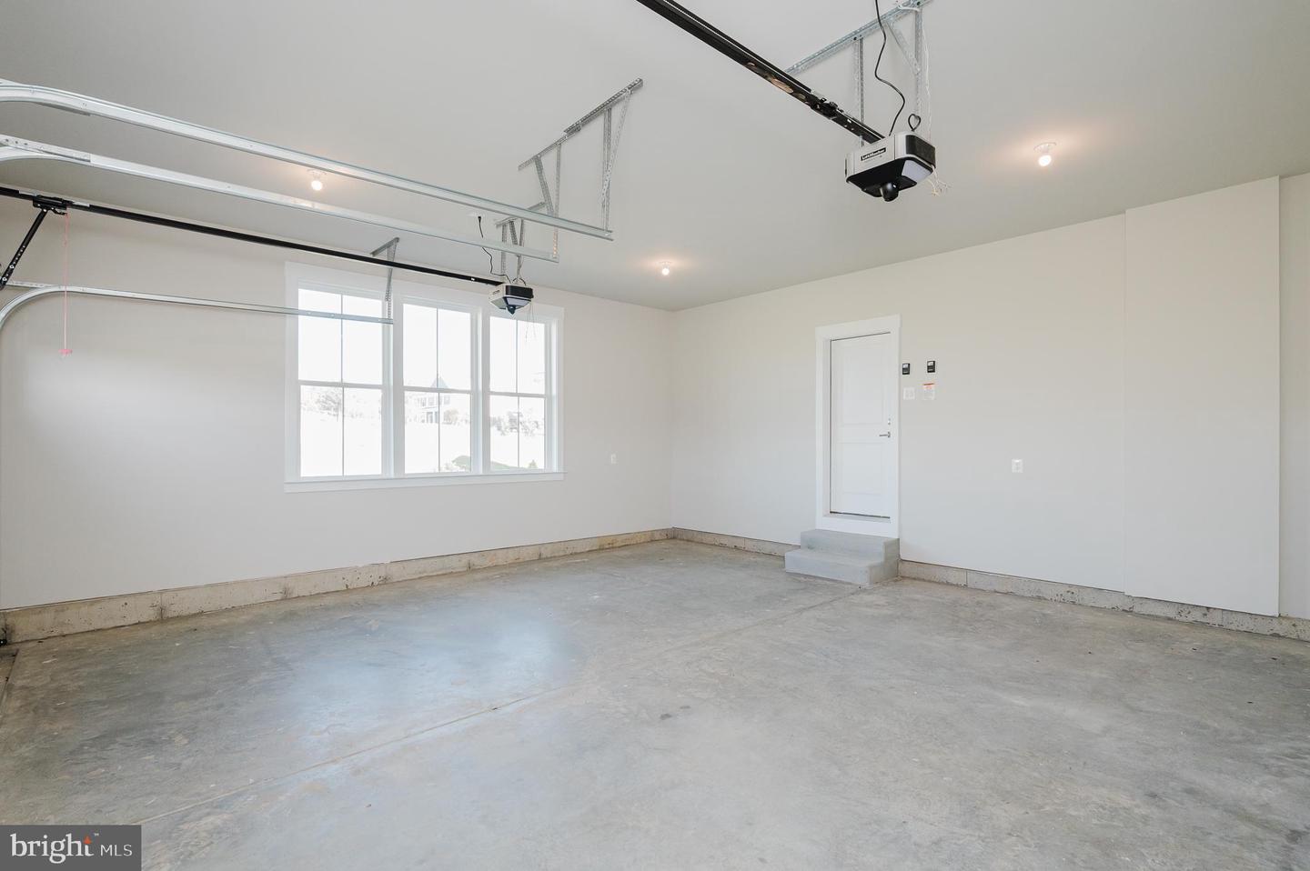 2527a Fourleaf Dr Property Photo 49