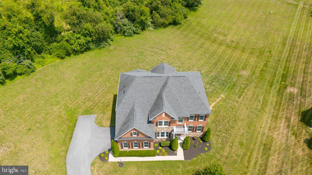 555 Parkland Rd Property Photo 1