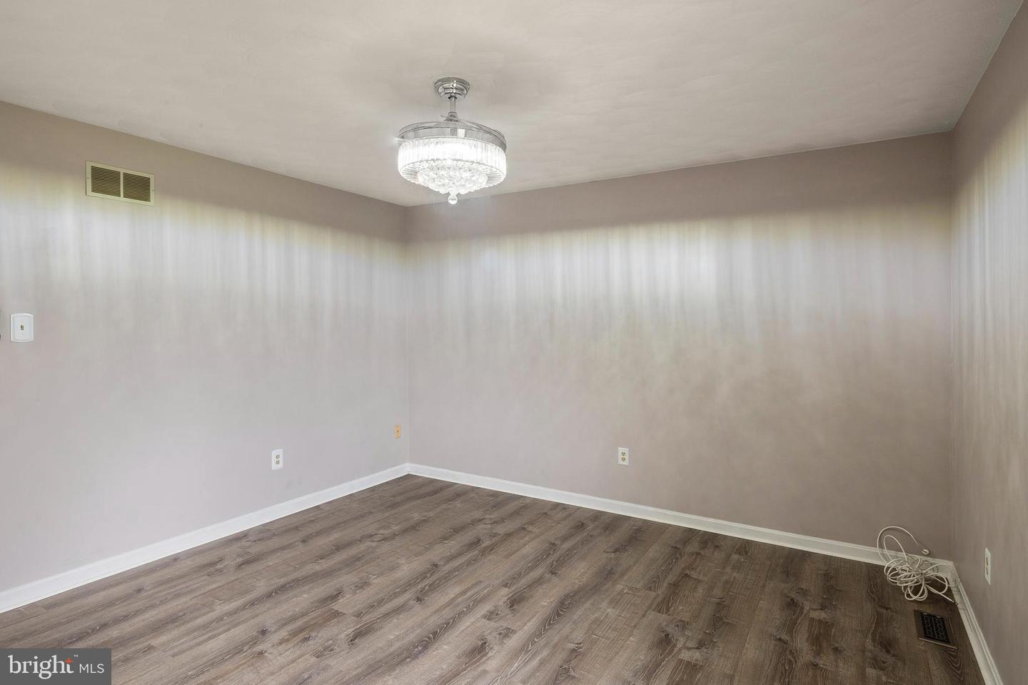 1423 Hallowell Ln Property Photo 22