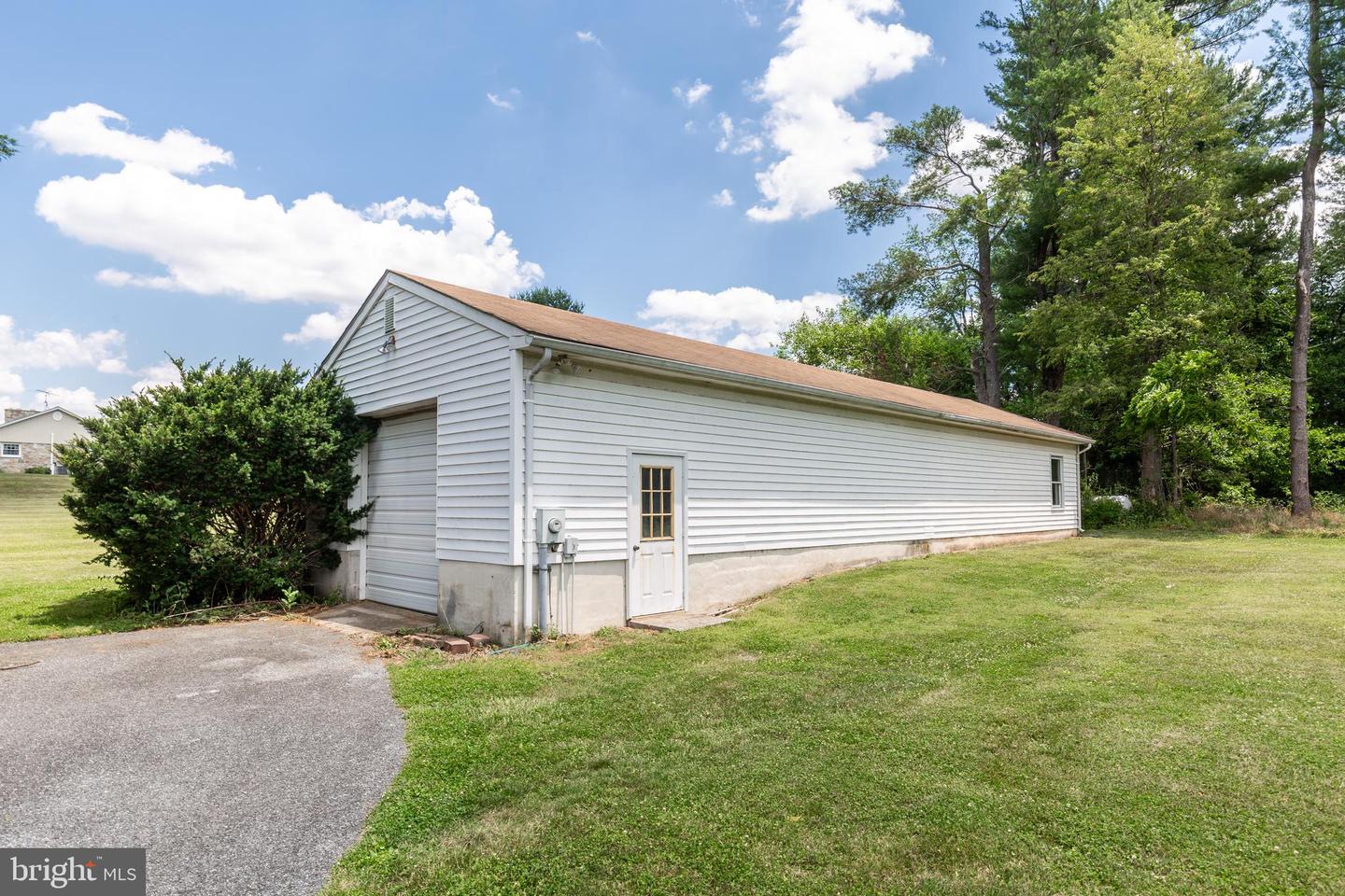 3831 Walnut Grove Rd Property Photo 9