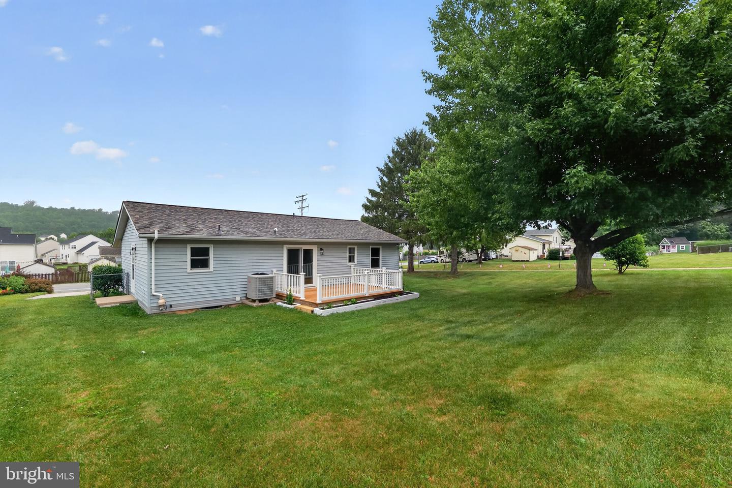2733 Fridinger Mill Rd Property Photo 5